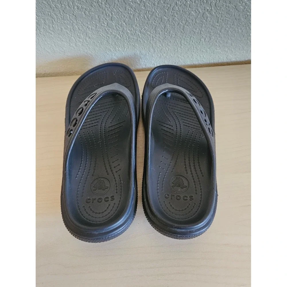Crocs Baya Sandals Flip Flops Unisex Black Women 10 Men 8 Slip On Thong